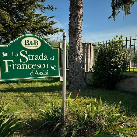 Couette-café La Strada Di Francesco D'assisi Bastia Umbra